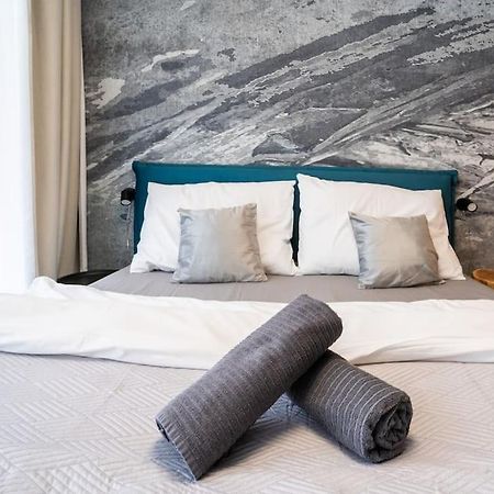 Parkside Harmony Apartment - Brno Esterno foto