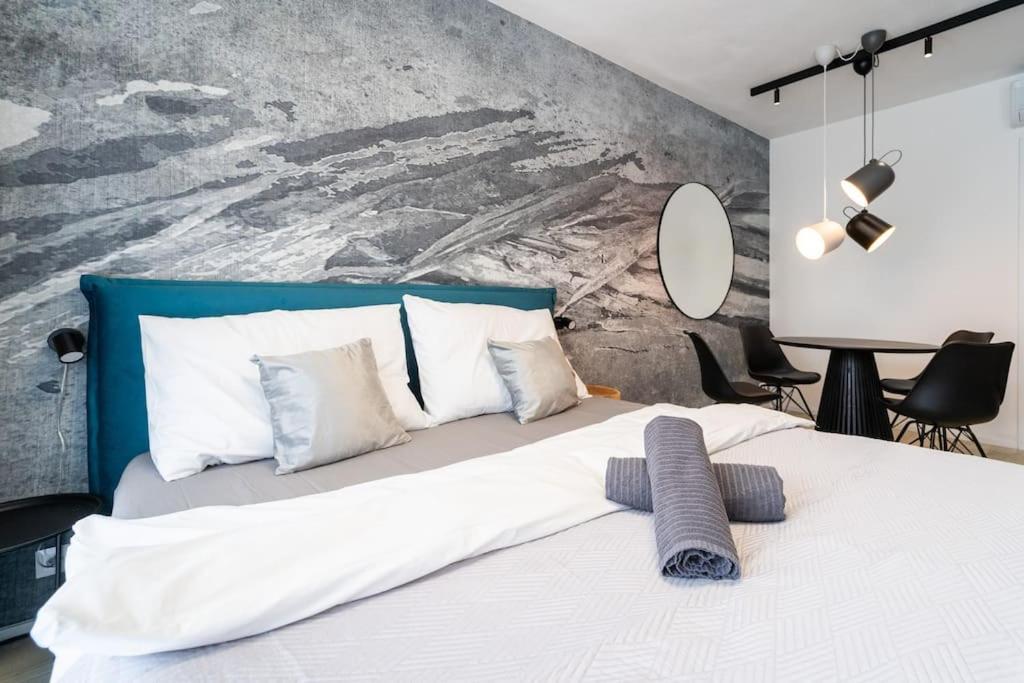 Parkside Harmony Apartment - Brno Esterno foto