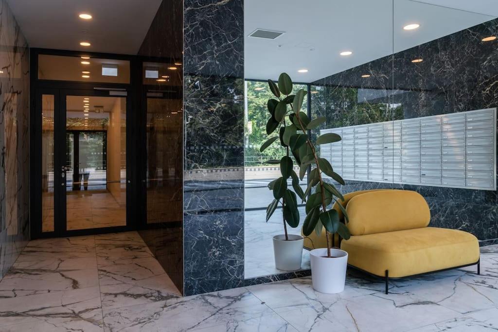 Parkside Harmony Apartment - Brno Esterno foto